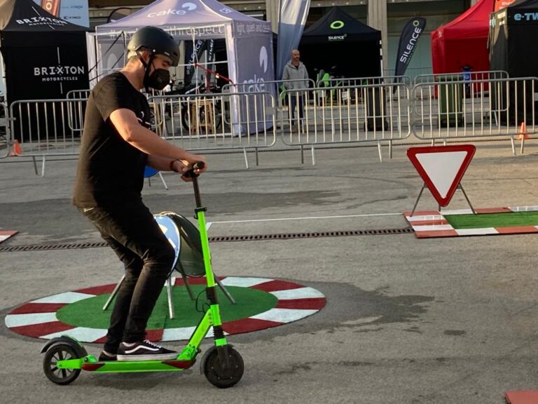 Cómo usar scooters eléctricos de manera segura