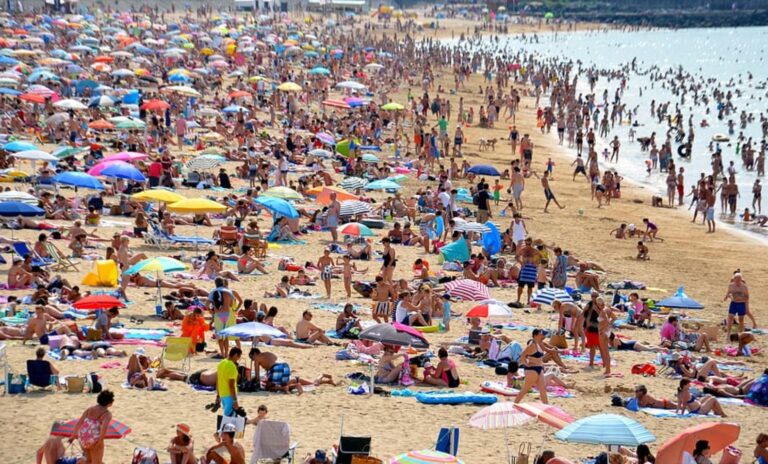 Impacto de la sobrepoblación turística en destinos turísticos