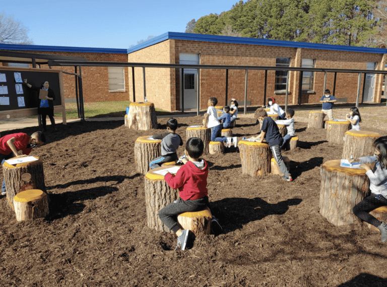 Qué ejemplos de escuelas verdes existen en el mundo